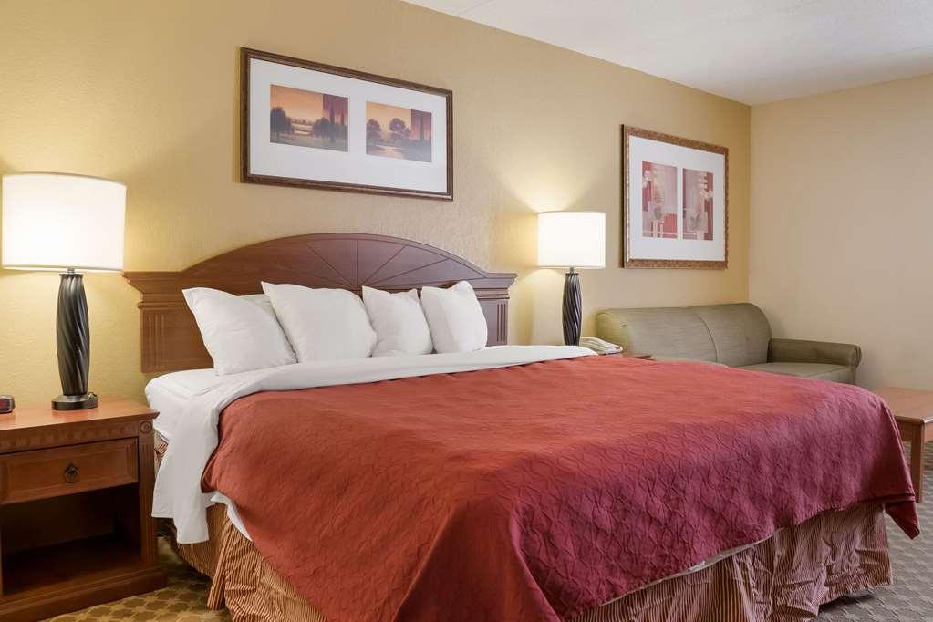 Quality Inn & Suites Сагино Номер фото