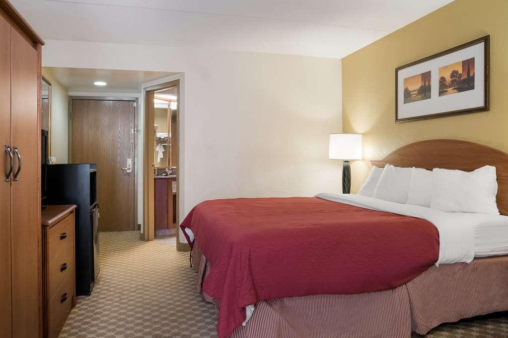 Quality Inn & Suites Сагино Номер фото