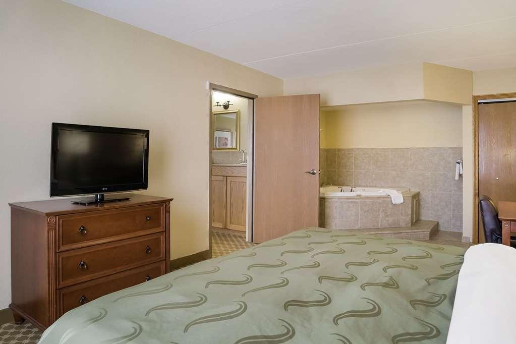 Quality Inn & Suites Сагино Номер фото