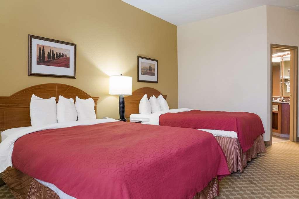 Quality Inn & Suites Сагино Номер фото