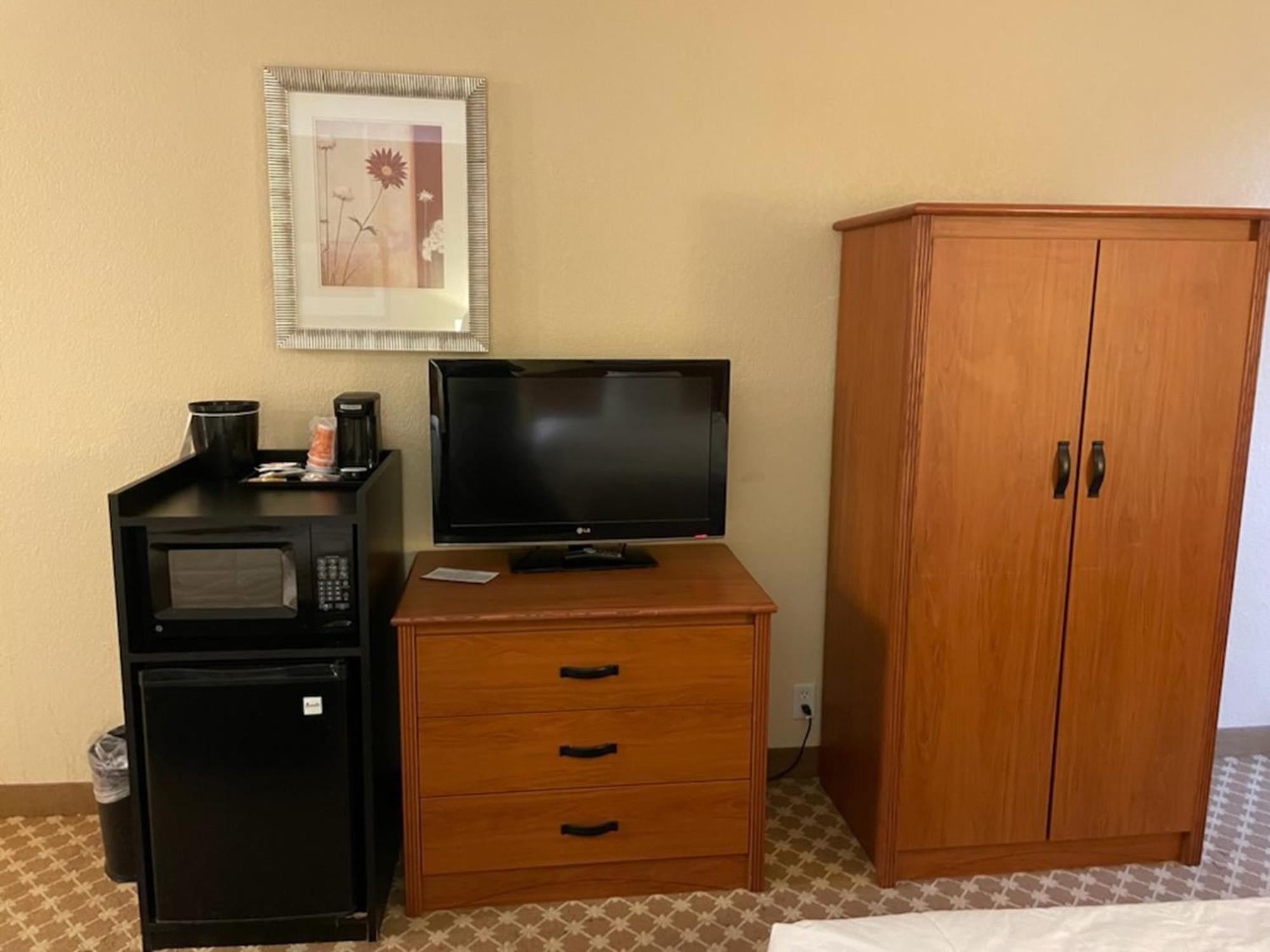 Quality Inn & Suites Сагино Экстерьер фото