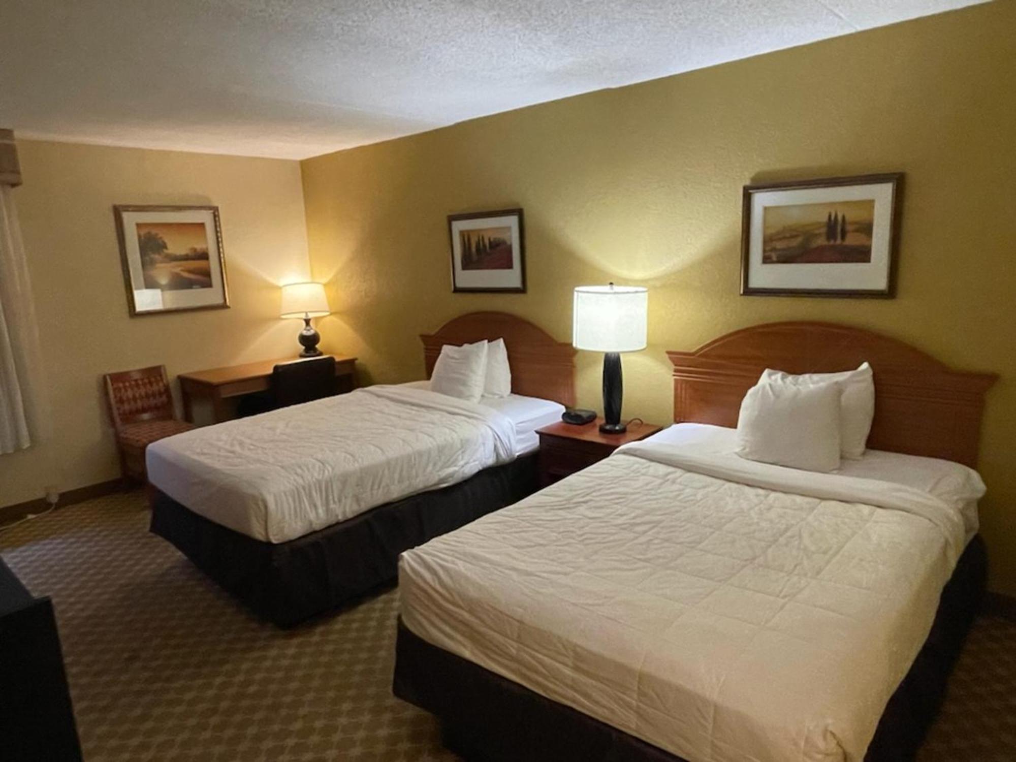 Quality Inn & Suites Сагино Экстерьер фото